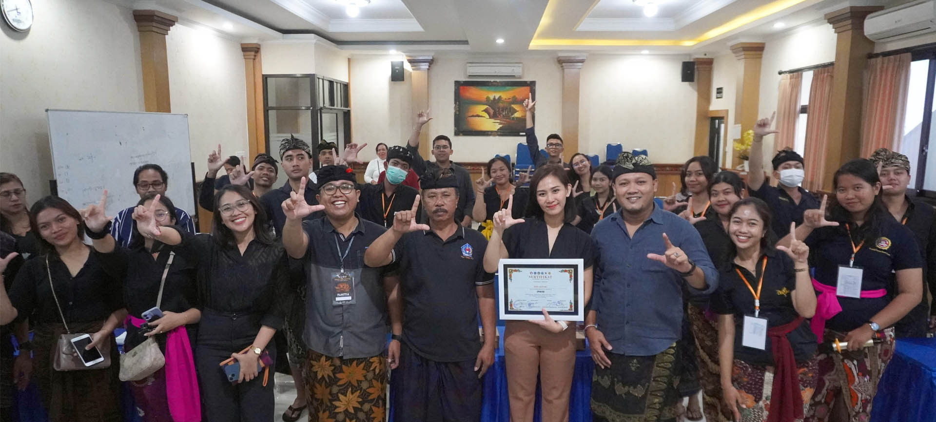 Melestarikan Adat dan Budaya Bali, Bank Lestari Bali (BPR) Berikan Dukungan pada Pemuda di Desa Ubung Kaja
