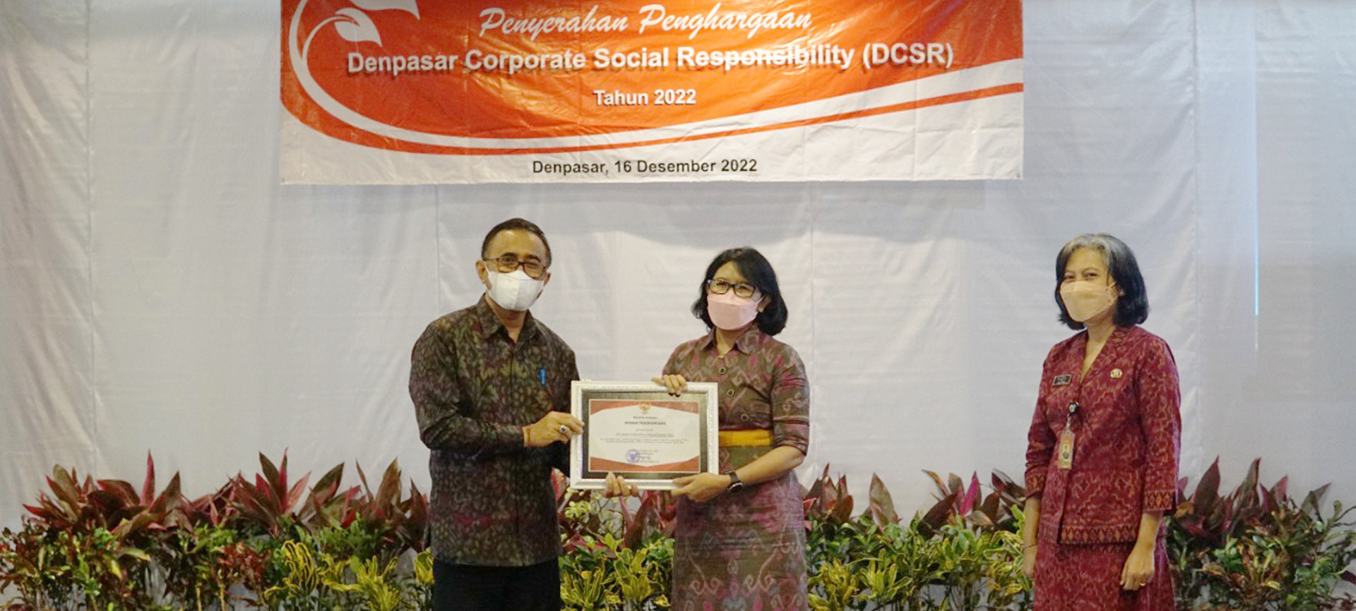 Rutin Laksanakan Kegiatan CSR, Bank Lestari Bali (BPR) Terima Penghargaan dari Walikota Denpasar
