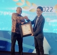 Dinobatkan sebagai The Most Inspirational Digital Leadership in Rural Bank 2022, Alex P. Chandra Sampaikan BPR Bersatu Tak Bisa Dikalahkan