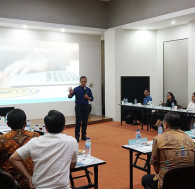 Tingkatkan Perekonomian Keluarga, BPR Lestari Gandeng Ibu Rumah Tangga Jadi Agen LakuKu